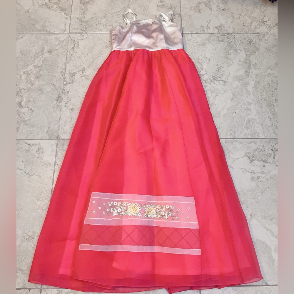 Korean Hanbok - Picture 2 of 8